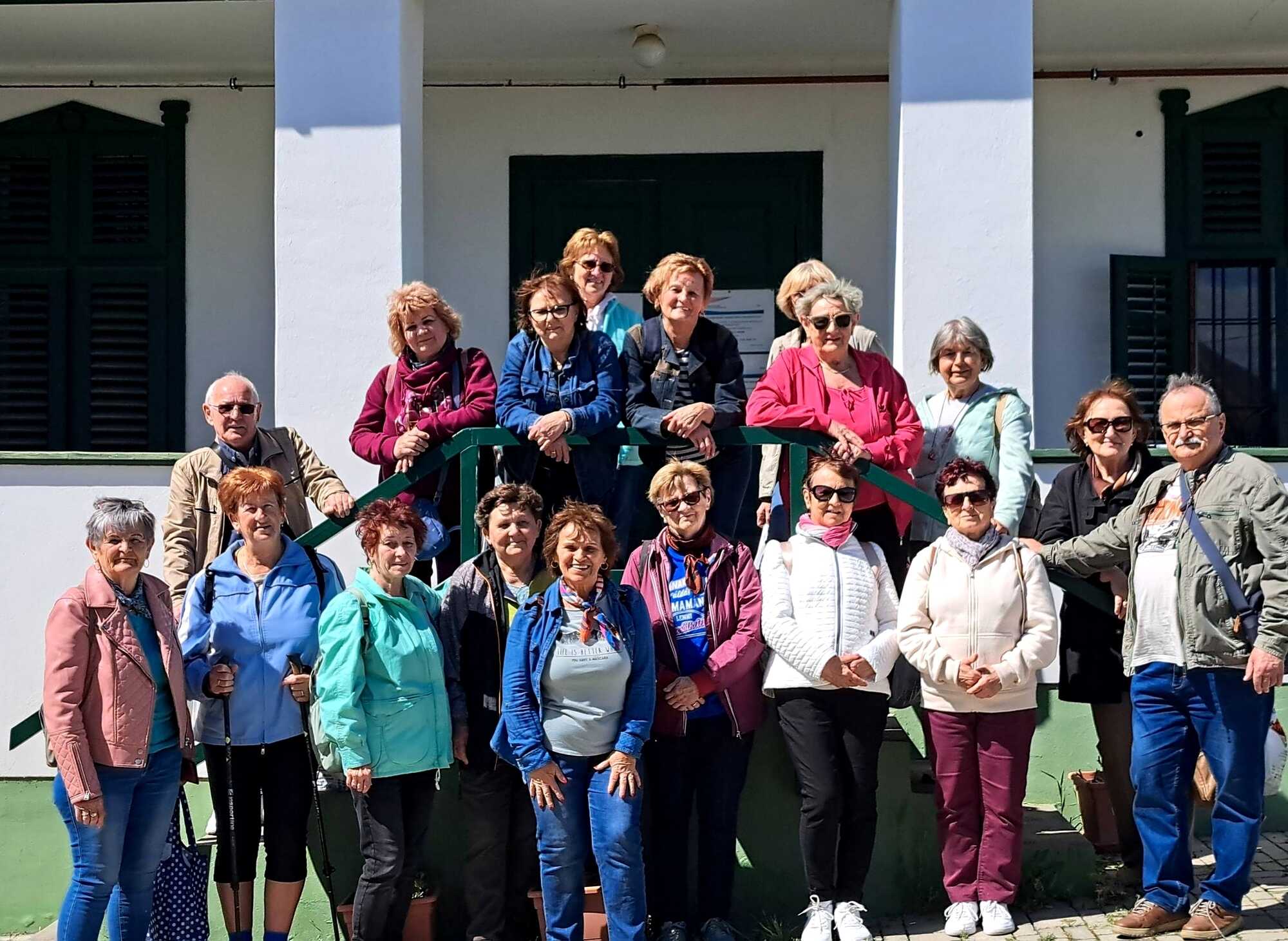 gyaloglonap lanycsok mohcsop 2026. 04